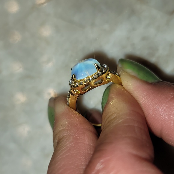 Moonstone in a CZ halo setting - Picture 3 of 6